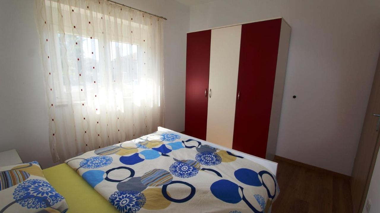Apartments Tomislav มาลินสกา ภายนอก รูปภาพ
